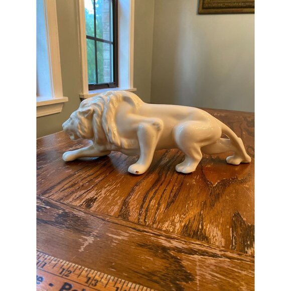 Vintage Ceramic Lion Figurine White Glossy Finish Handcrafted Decorative Piece 1 - Picture 2 of 11